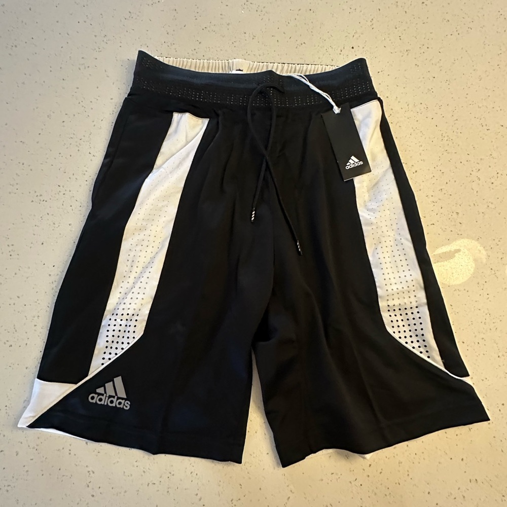 Adidas Men's Black and White Sports Shorts. Creator 365 Regular 3/4 Pants